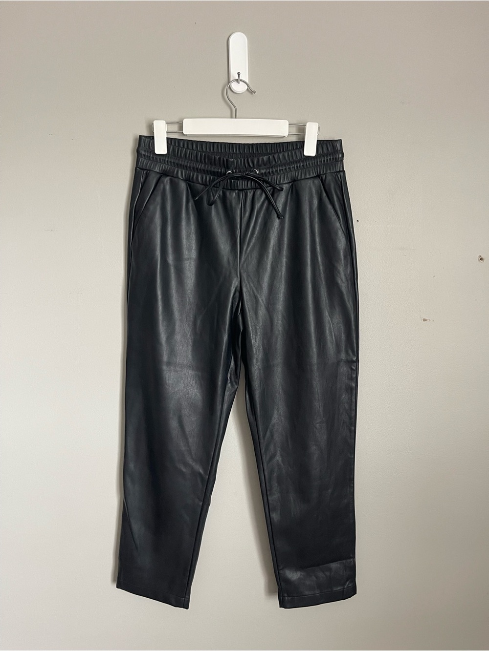 LOFT | Black Faux Leather Jogger Pants Sz M